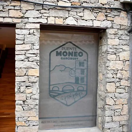 Puente Moneo - Sierra De Francia Nyaraló